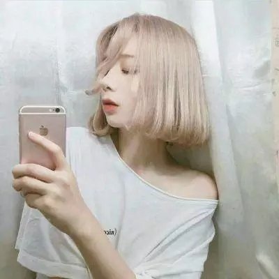 橘衫男子的画像